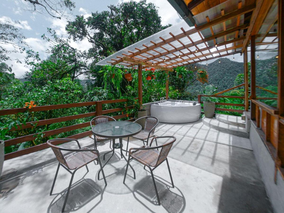 Casa De Vista Alta Hotel Миндо Екстериор снимка