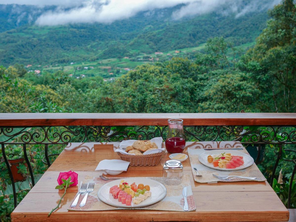 Casa De Vista Alta Hotel Миндо Екстериор снимка